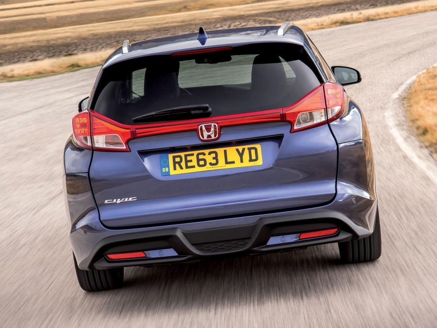  Honda Civic Tourer Sports Pack 2013 года  (фото 13 из 18)